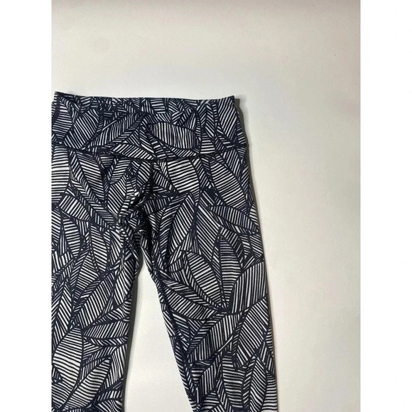 Lululemon Wunder Under Pant *Full-On Luon Banana Leaf White Black Women’s Size 6 - Picture 3 of 9
